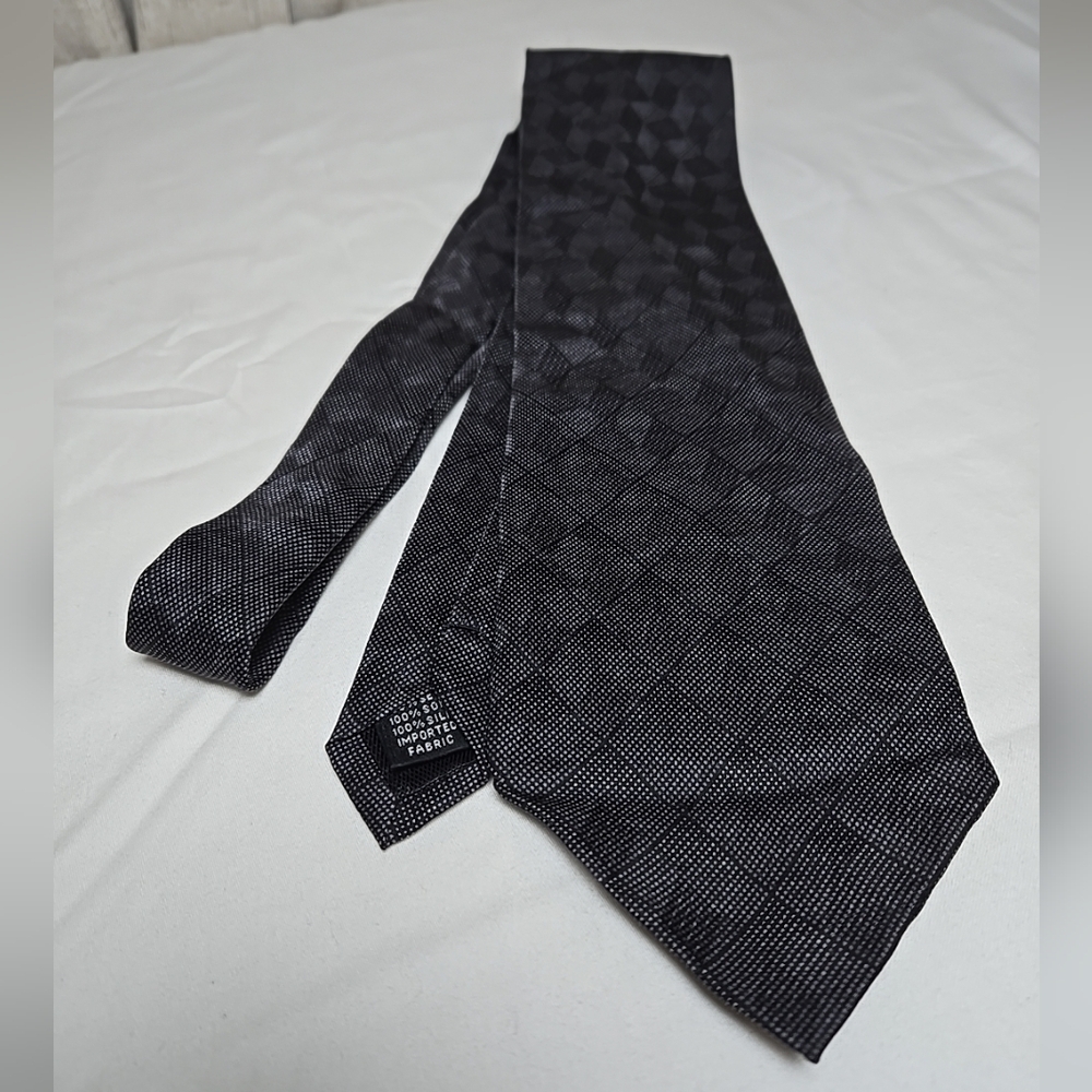 Tongue Tied Tom McLellon Gray Blue Necktie 100% Silk